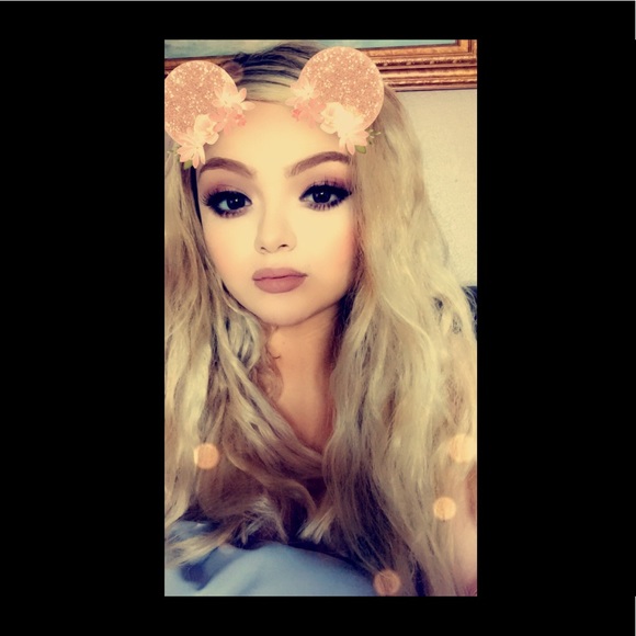 Meet your Posher, Stephanie - Picture 1 of 1